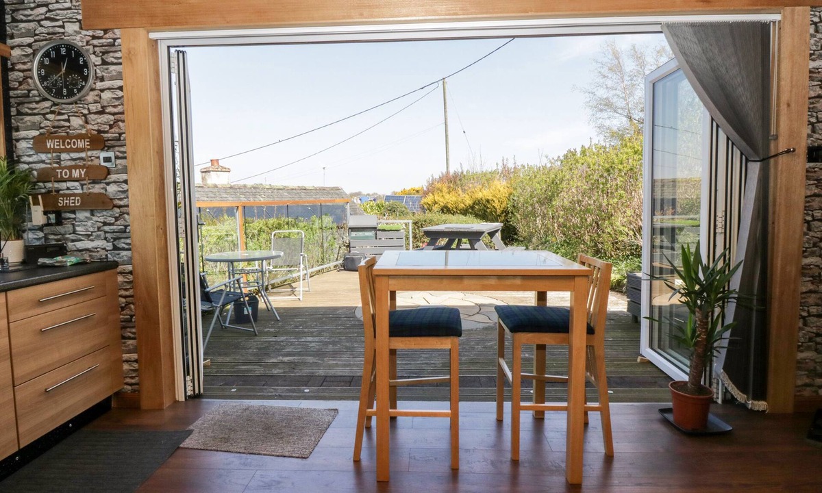 Glenboig Cottage | Blackbrae Cabin