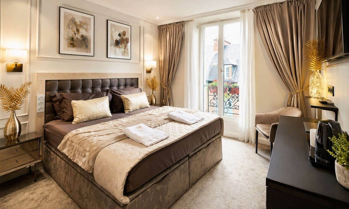 Centre Ville Apartment | Blackpearl-HyperKing Bed CenterSize-Parking Offered