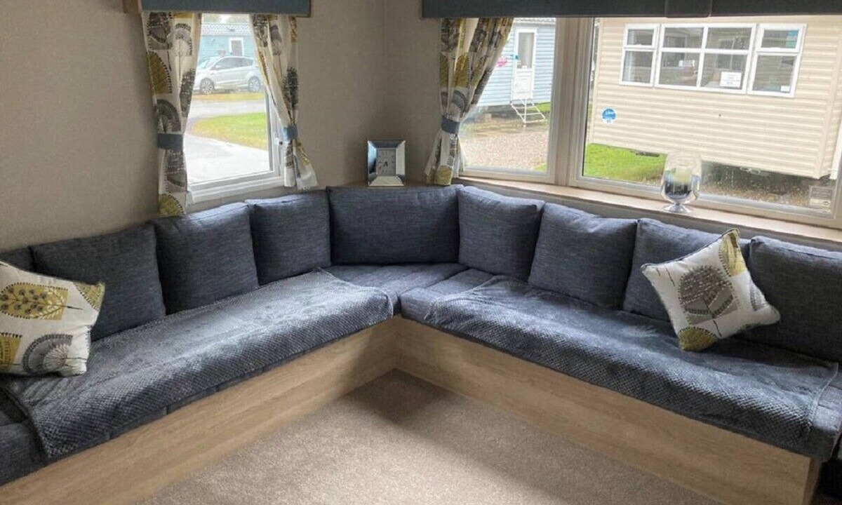 Blackpool Cabin | Blackpool Static Caravan - Haven Marton Mere