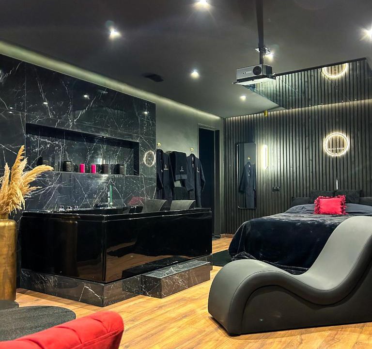 Sainte Marie - Saint Leon Apartment | BlackRoom Suite de Luxe 50 Nuances de grey