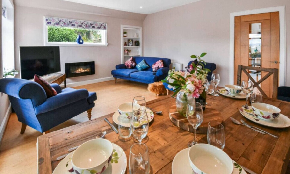 Aberdour House | Blacksands Seaview Cottage, Aberdour