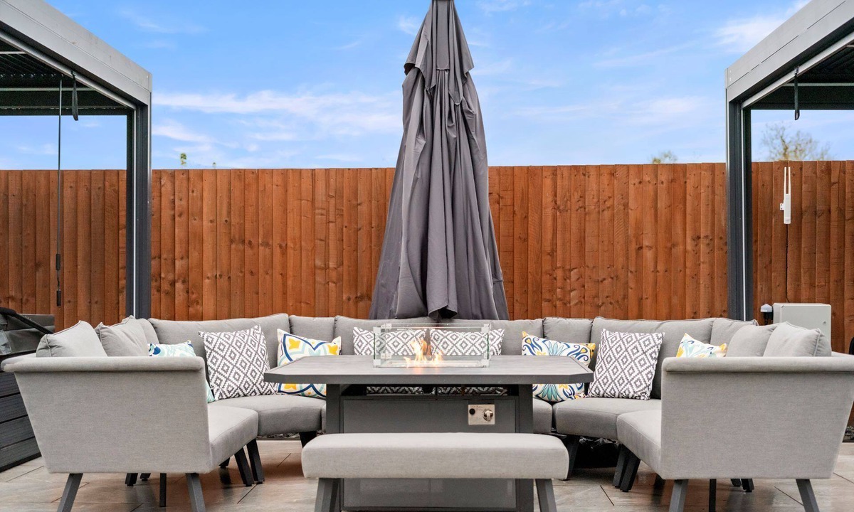 Hoar Cross Cottage | Blacksmith Cottage - Luxury Cottages