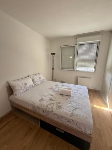 Blagnac Apartment | Blagnac- aéroport T2 Bohème