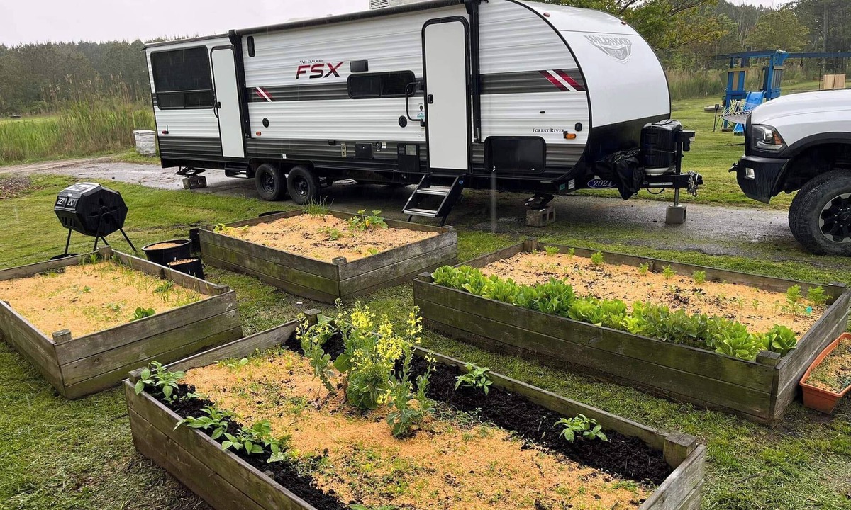 Diggs House | Blanchard Farm Camper Stay