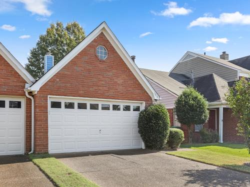 Cordova House | Bleu Elephant