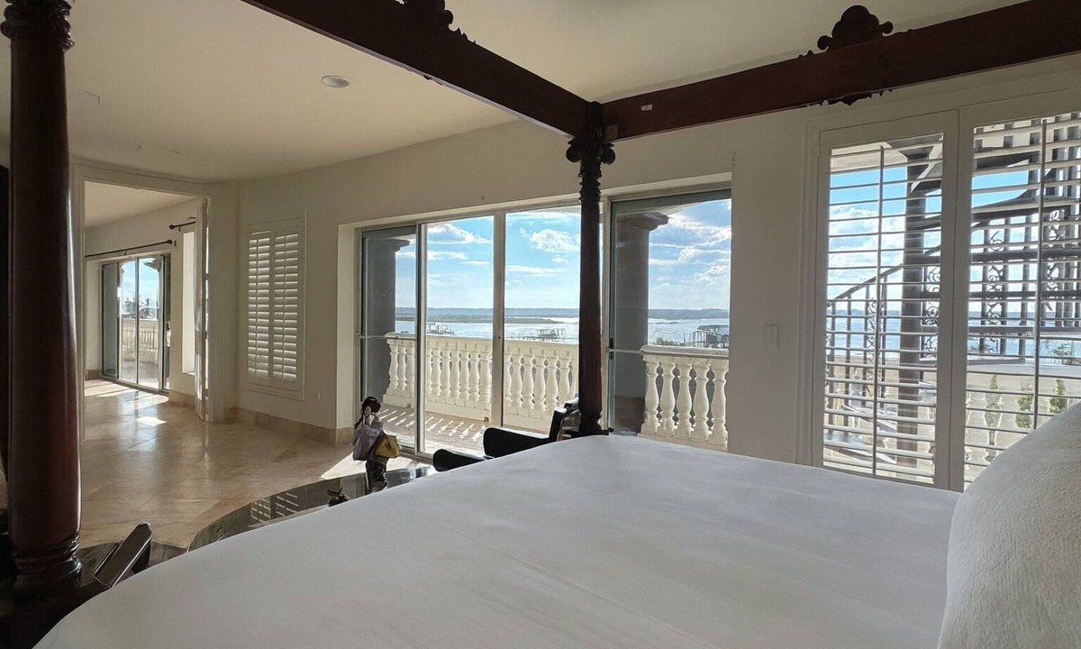 Boys Works Hotel | Bliss By The Sea