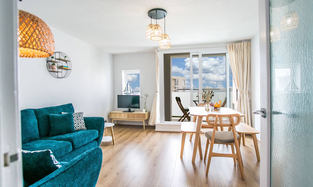 East Wittering Apartment | Bliss View Beach front apartment East Wittering