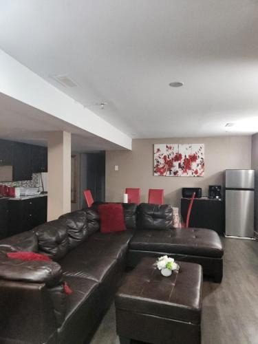Aylmer Apartment | Blissful 2Bedroom Cozy Lowerlevel Unit PrivateEntrance