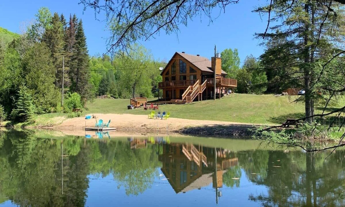 Pine Hill Cabin | Blissful Bay Retreat CITQ 297033