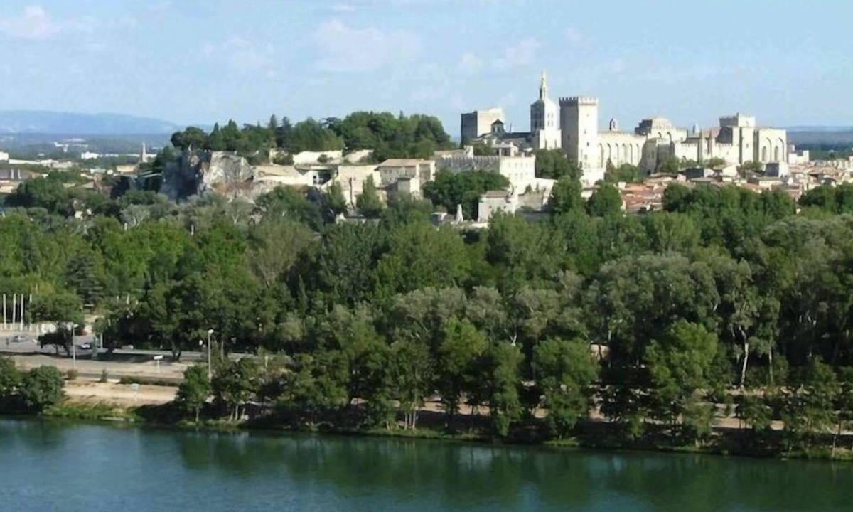 Villeneuve-les-Avignon Cottage | Blissful Cottage in Heart of Provence