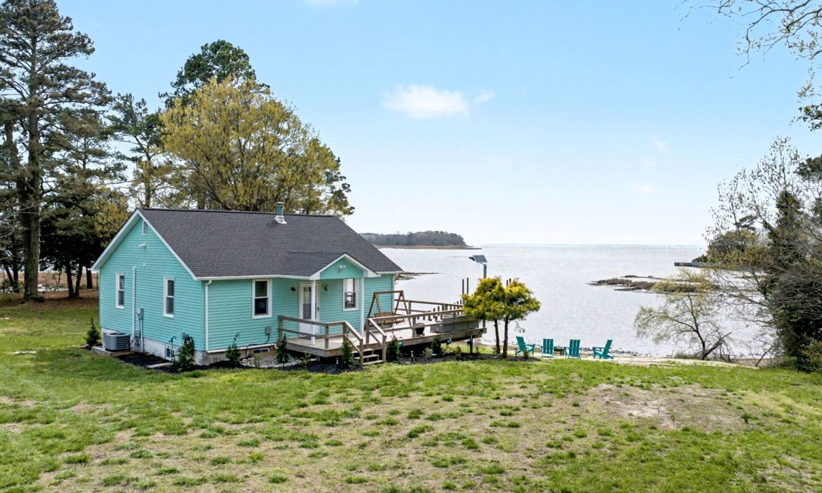 Birdsnest House | Blissful Oasis | Waterfront Seclusion with a Dock!