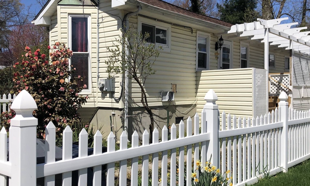 North Beach House | Blocks to the Boardwalk!