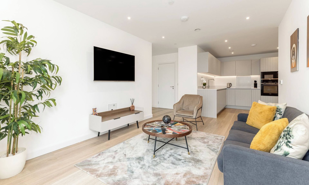 Docklands Apartment | Bloom of luxury