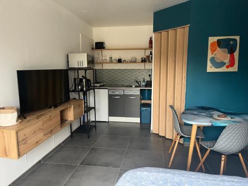 Merignies Apartment | Blu'in - studio avec parking