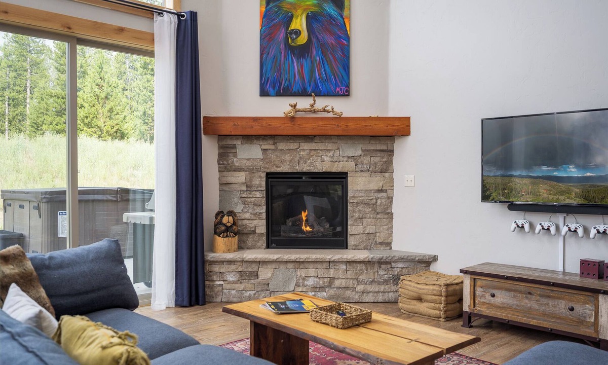 Fraser House | Blue Bear Chalet private hot tub