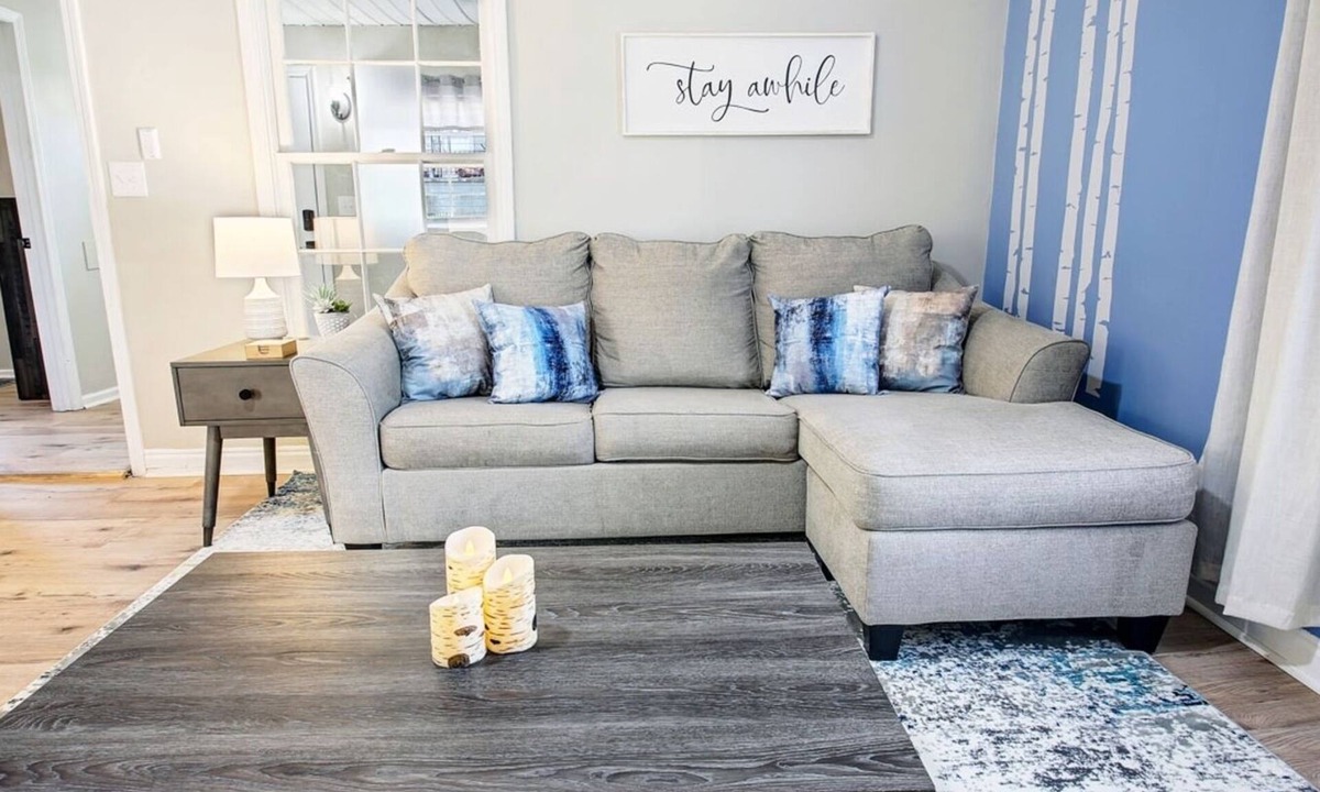 Dunean House | Blue Birch Cottage | 4 min. to Downtown | Fully Stocked Kitchen | Dedicated Workspace