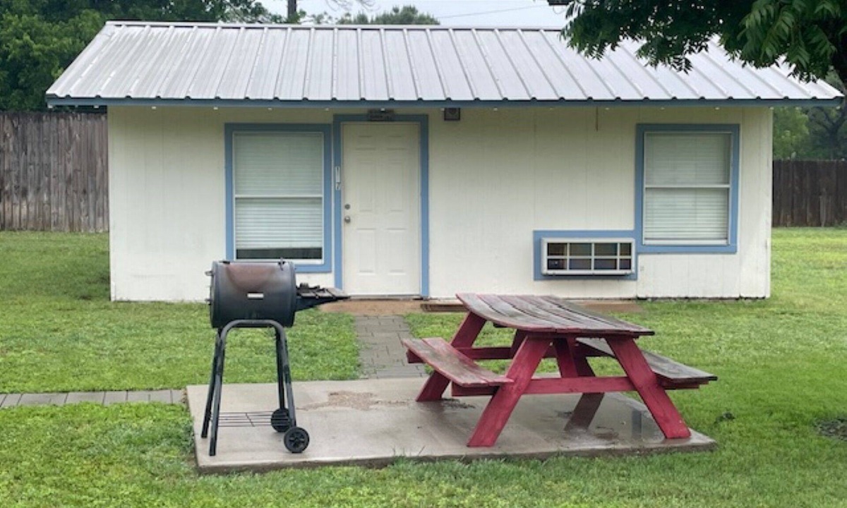 Tow Cabin | Blue Bonnet Cabin at Texas Hills RV Haven on Lake Buchanan