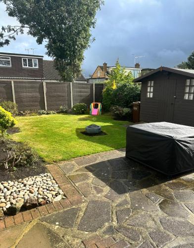 Thundersley House | Blue Bungalow