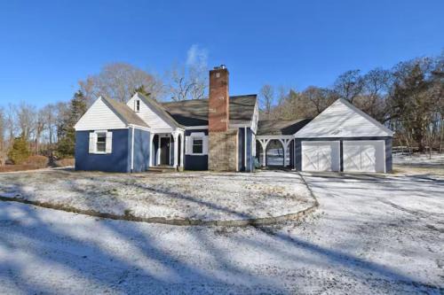 East Setauket House | Blue Cottage East Setauket