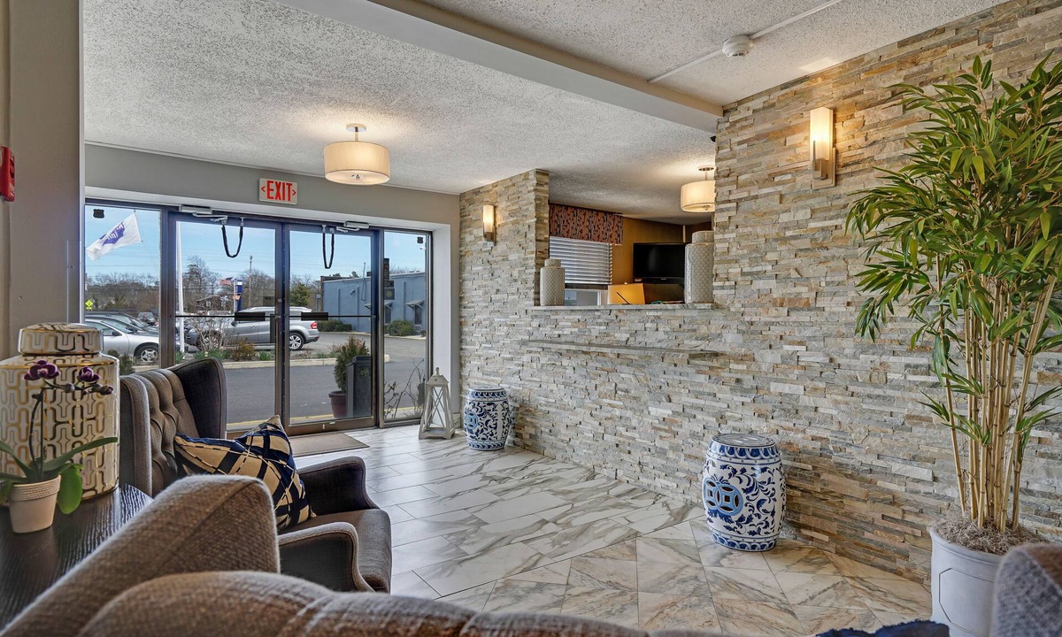 Waretown Hotel | Blue Creek Inn