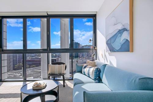 Fortitude Valley Apartment | Blue Crush - Resort-style Chic near CBD
