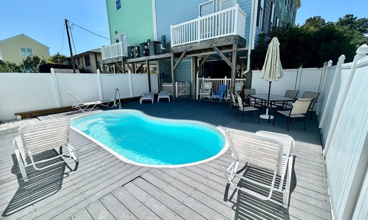 Surfside Beach House | Blue Dolphin 6 Bedroom Home by RedAwning