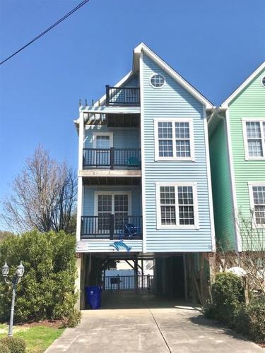 Surfside Beach House | Blue Dolphin Home