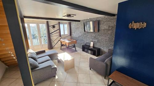 Drancy Apartment | Blue Duplex Proche Paris & Stade De France