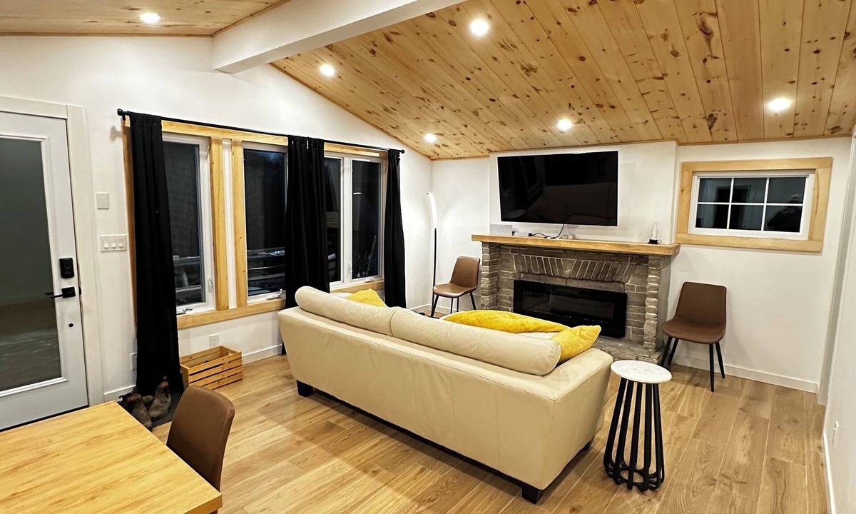 Batchawana Bay House | Blue Haven Cottage