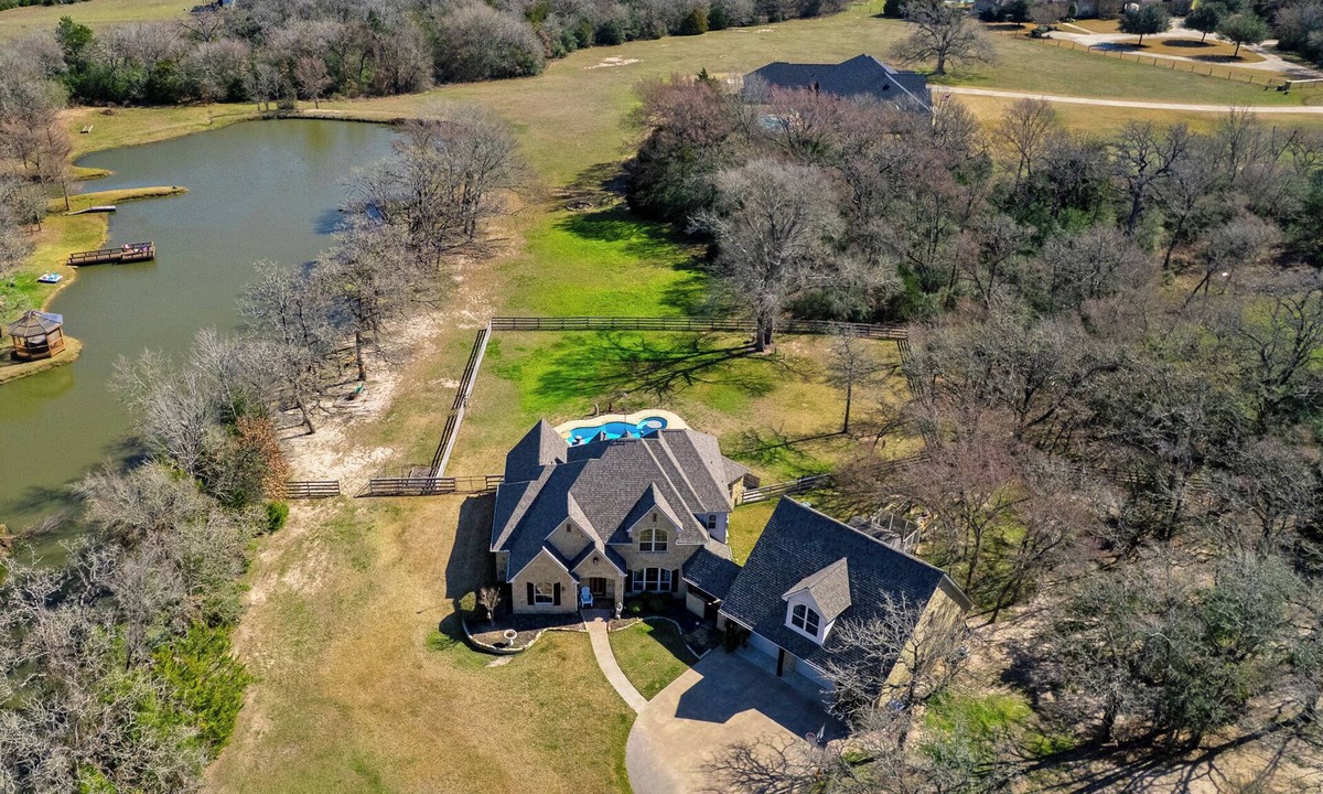 Wellborn House | Blue Heron Hideaway- Float, Fish, Relax, Repeat- 10 mi to A&M, Pet-friendly