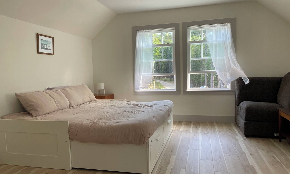 Blue Hill Apartment | Blue Hill in the Woods