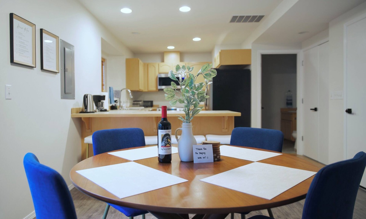 Mann House | Blue House in Central District