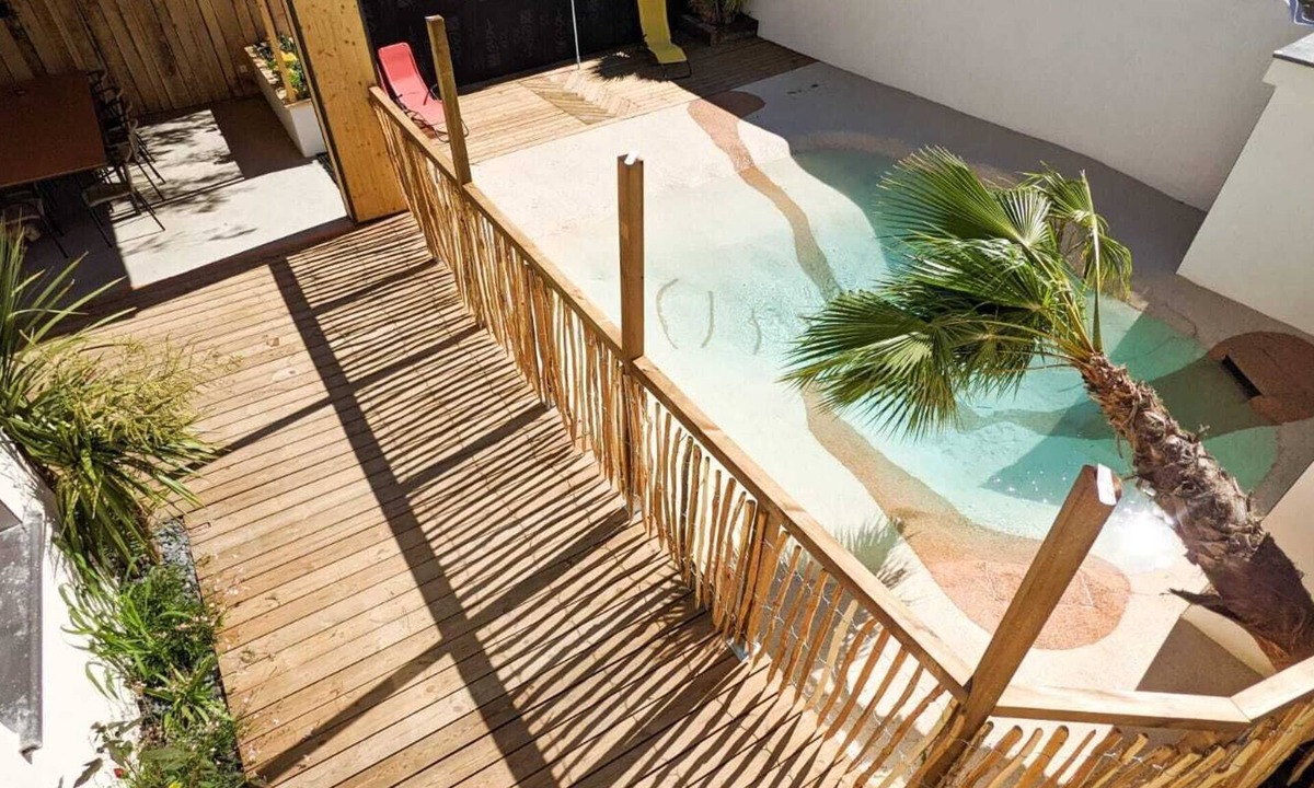 Colombiers House | Blue Lagoon