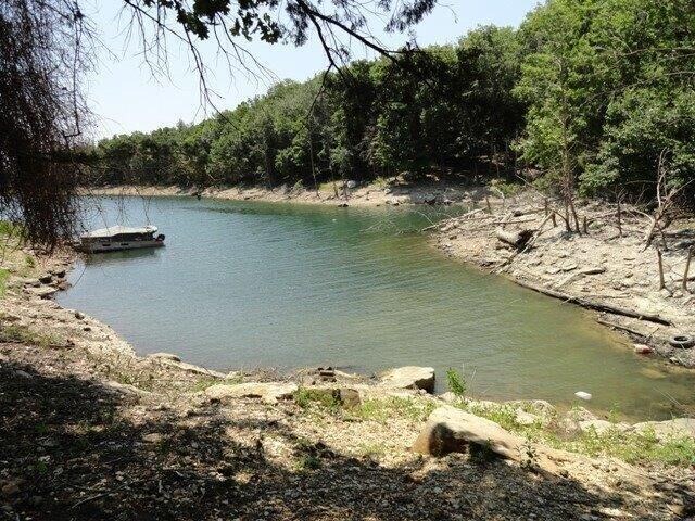Lost Bridge Village House | Blue Moon-Lakefront-Sleeps 25! 3 Levels, On Secluded Quiet Cove-Marina Nearby