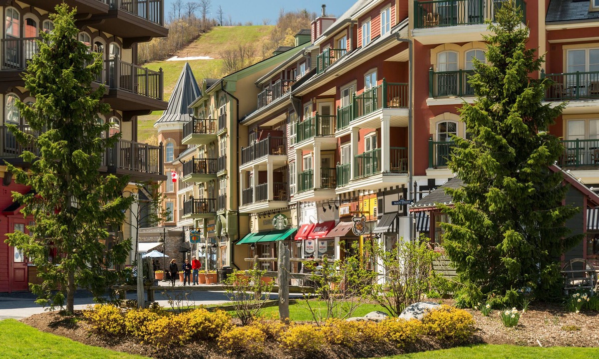 The Blue Mountains Hotel | Blue Mountain Resort Mosaic Suites