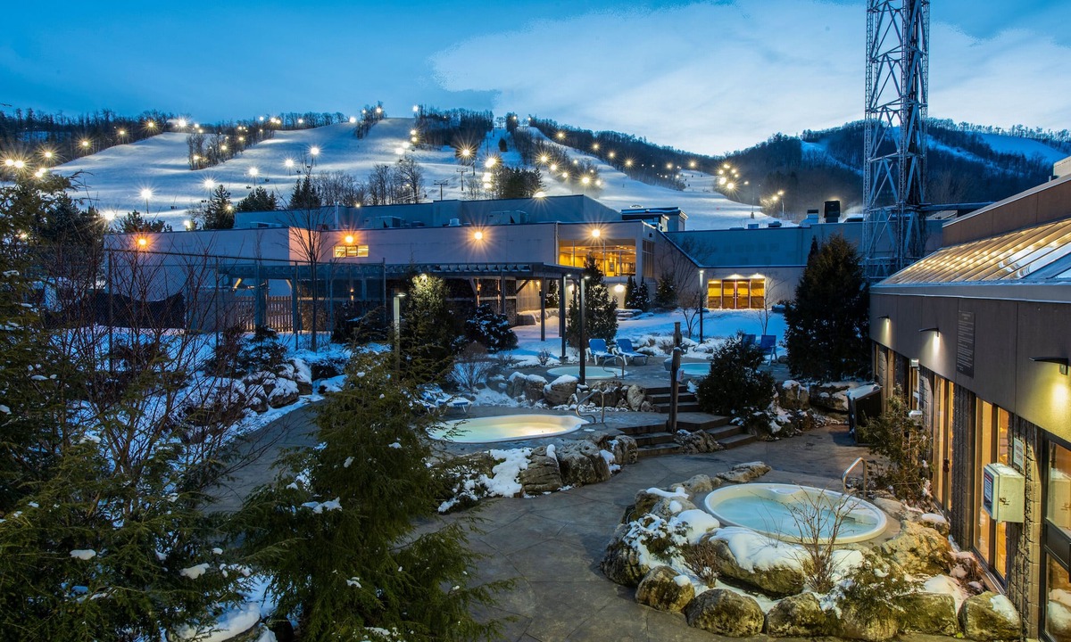 The Blue Mountains Hotel | Blue Mountain Resort Inn