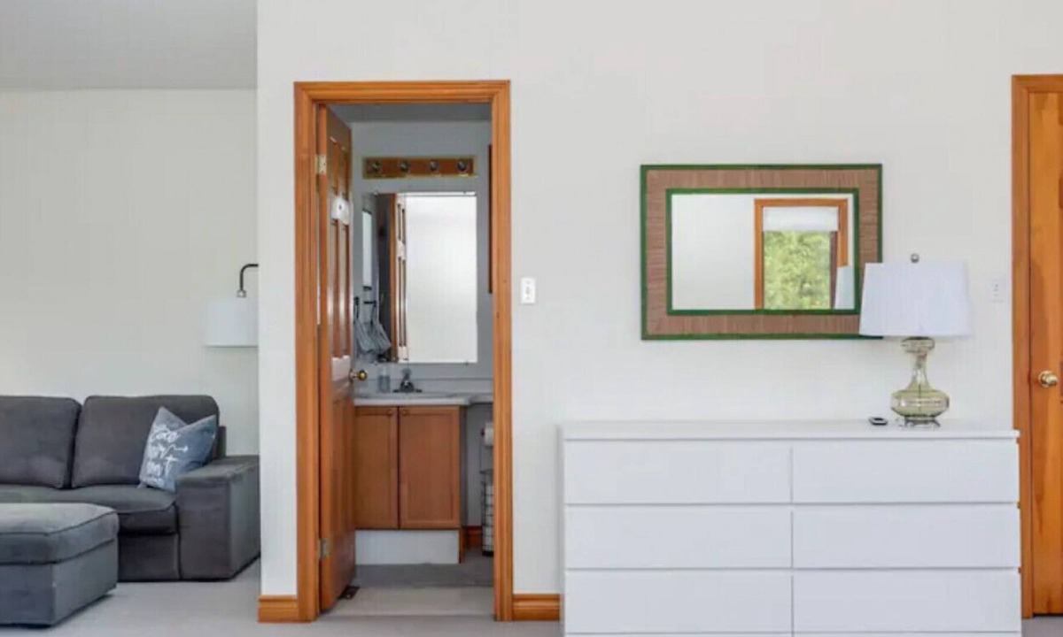 Meaford Cottage | Blue Mountain, Ski, Views,