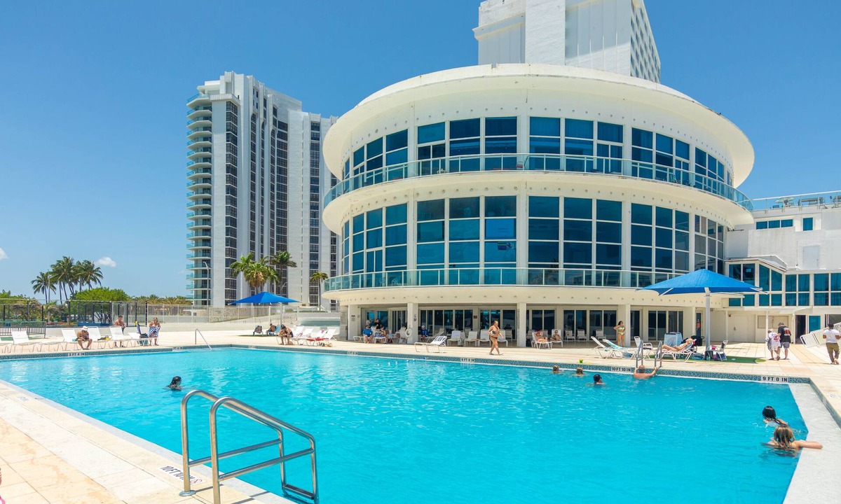 Mid Beach Apartment | Blue Ocean Apartments