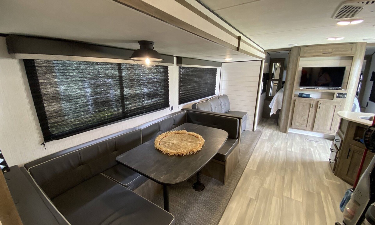 Cedar Lane Apartment | Blue Pelican and Seaside Shack
