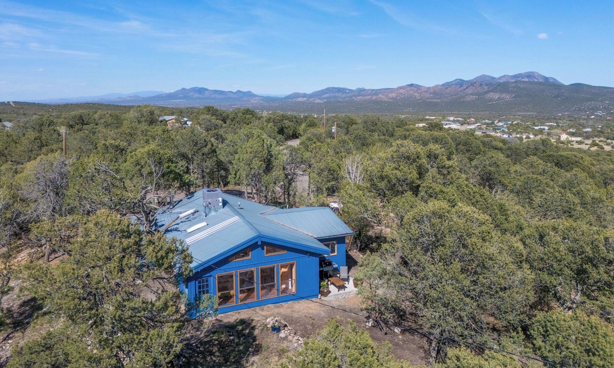 Zuzax Cabin | Blue Pine Cabin