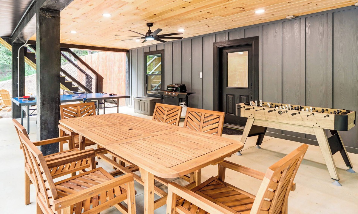 Copperhill Cabin | Blue Ridge Adventure Base: Grill, Play, Explore!