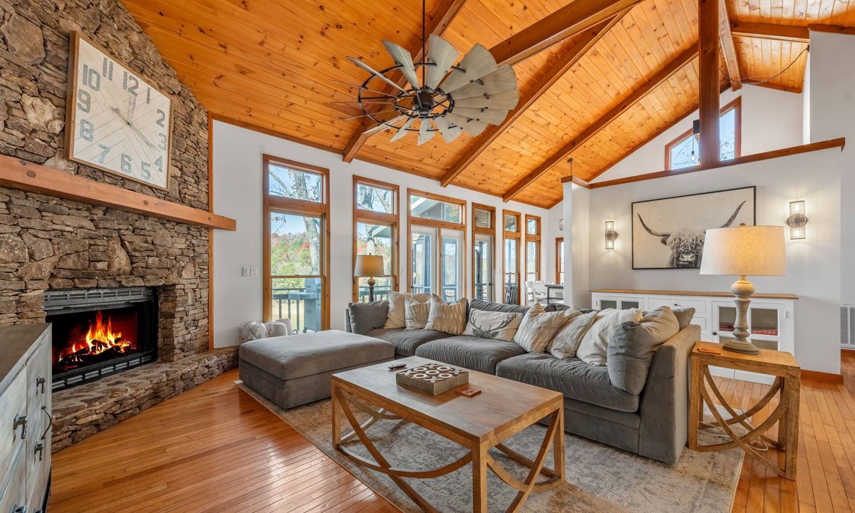 Morganton Cabin | Blue Ridge Bliss- Blue Ridge GA