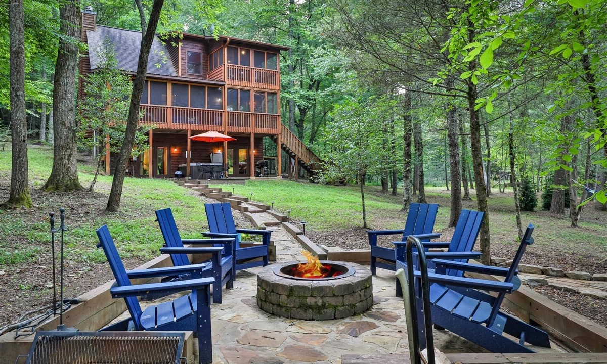 Cashes Valley Cabin | Blue Ridge Creek Retreat