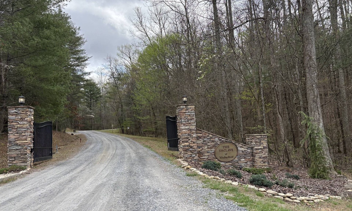 Morganton Cabin | Blue Ridge, GA - Cozy Mountain Cabin