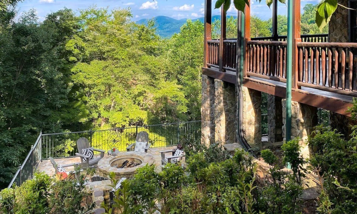 Ridges Over the Lake Cabin | Blue Ridge Majestic Cabin: Aska Adventure | Games