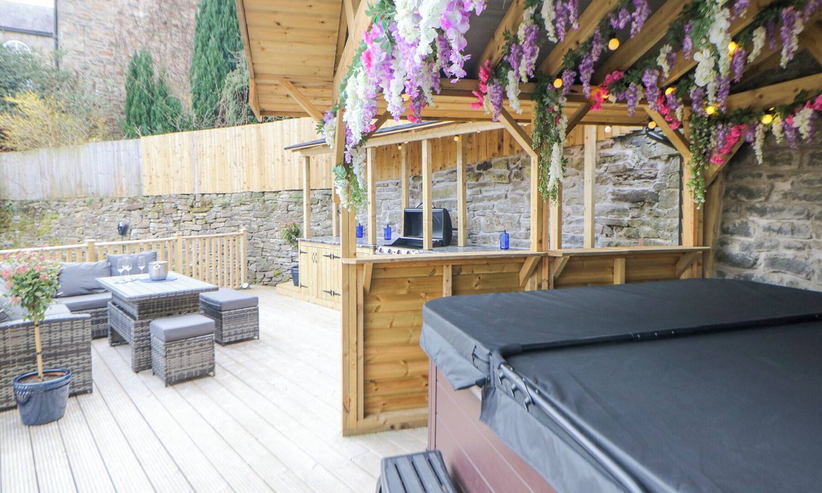 New Mills Cottage | Blue Ron's