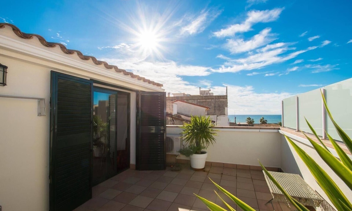Canet de Mar Apartment | Blue Sea Apartment: with Two Terraces, Sea View, Next to the Beach