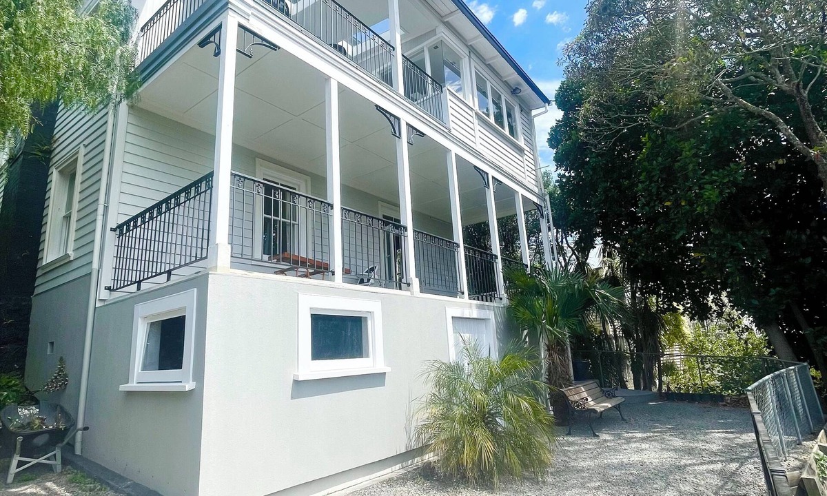 Bluff Hill House | Blue Seas Villa - Space for all