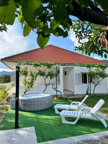 Rascane Ski Chalet | Blue Sky - jacuzzi & wine