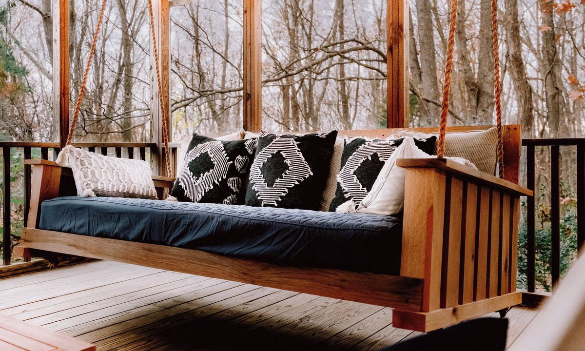 New Market Cabin | Blue Smoke Mountain-Side Cabin, Huge Screened Porch